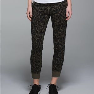 Lululemon No Sweat Pant in camo